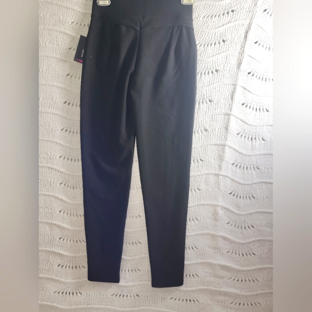 Vero Monte black pants V waist front with pockets